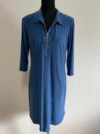 J208 - Blauwe Angelle Milan jurk maat M (1), Kleding | Dames, Maat 38/40 (M), Blauw, Ophalen of Verzenden, Zo goed als nieuw