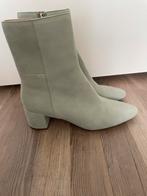 Prachtige mint kleur suede enkellaarsjes van h&m maat 38, Kleding | Dames, Schoenen, Lage of Enkellaarzen, Ophalen of Verzenden