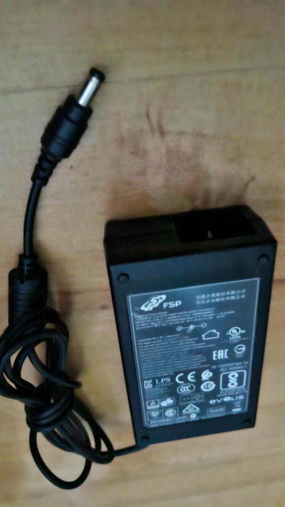 FSP060-RAAK3 24V 2.5A 60W 5.5X2.5mm Adapter, Hobby en Vrije tijd, Elektronica-componenten, Gebruikt, Ophalen of Verzenden