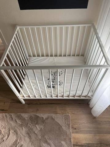 Box met boxkleed beschikbaar voor biedingen