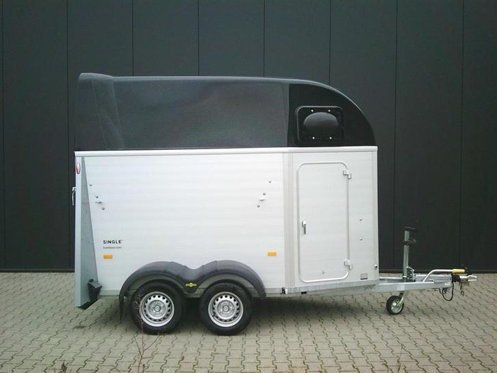 Humbaur 1,5 paards Single alu. Incl zadelkamer. Dec. 2023, Dieren en Toebehoren, Paarden en Pony's | Trailers en Aanhangwagens