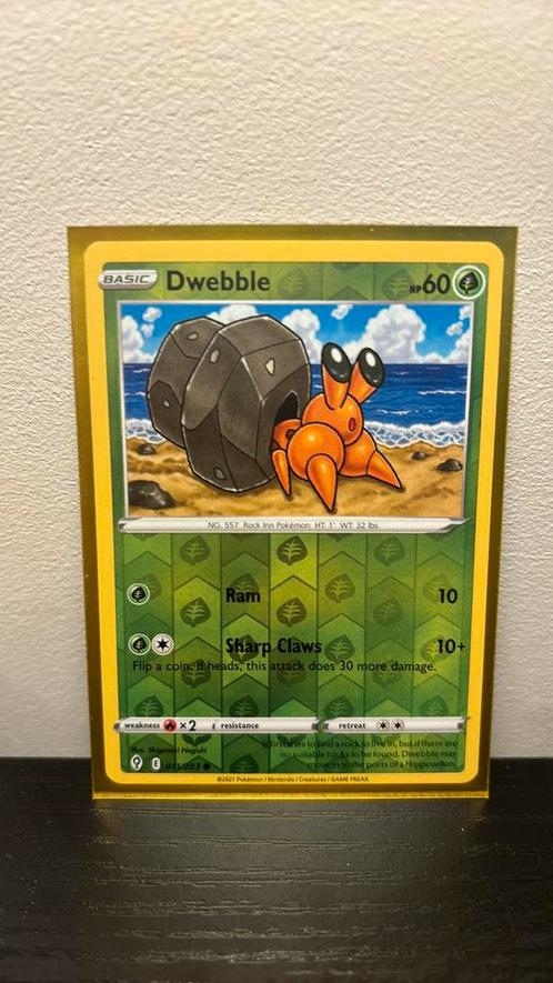 Dwebble 011/203 evolving skies reverse holo pokemon kaart, Hobby en Vrije tijd, Verzamelkaartspellen | Pokémon, Nieuw, Boosterbox