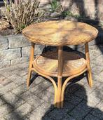 Vintage ronde rotan/rieten bijzettafel of salontafeltje, Gebruikt, Rond, 55 tot 75 cm, Hout