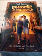 Tosca Menten - Dummie de mummie en de tombe van Achnetoet, Ophalen of Verzenden, Zo goed als nieuw, Tosca Menten