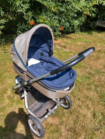 Mutsy 3-rider kinder / wandelwagen beschikbaar voor biedingen