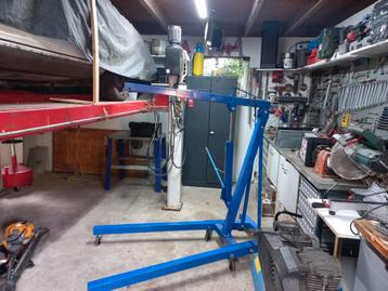Motortakel te huur - 2 ton beschikbaar voor biedingen