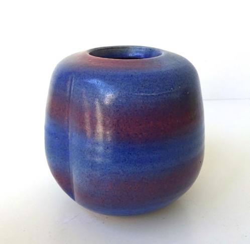 Keramiek vaas blauwpaars ingedeukt gedeelte Hydromiek 3127-k, Antiek en Kunst, Antiek | Keramiek en Aardewerk, Ophalen of Verzenden