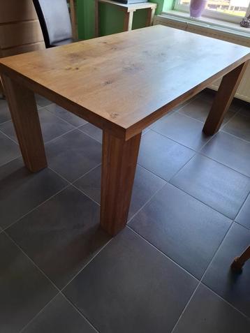 Eettafel eiken beschikbaar voor biedingen