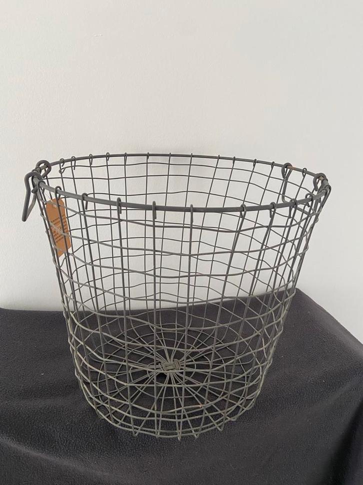 Nieuwe metalen wasmand, Huis en Inrichting, Woonaccessoires | Schalen en Manden, Nieuw, Mand, Rond, Overige materialen, Ophalen
