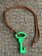 Carnavalsembleem Tilburg - Sleutel Kruikenstad - groen met., Ophalen of Verzenden, Zo goed als nieuw