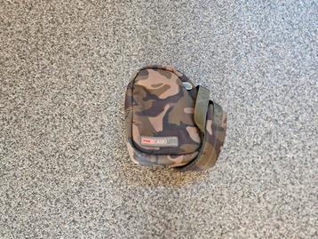 Fox camolite shoulder wallet beschikbaar voor biedingen