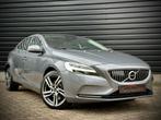 Volvo V40 2.0 D3 INSCRIPTION AUT|PANO|ACC|BLINDSPOT|H/K|MEMO, Gebruikt, 4 cilinders, 1353 kg, Bedrijf