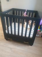 Zwarte box met lade. Opknapper, Kinderen en Baby's, Boxen, Ophalen, Gebruikt, Vierkant, In hoogte verstelbaar