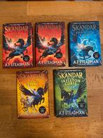 Skandar boek 1 tm 4. Gesigneerde Waterstones edities, Ophalen of Verzenden, Zo goed als nieuw