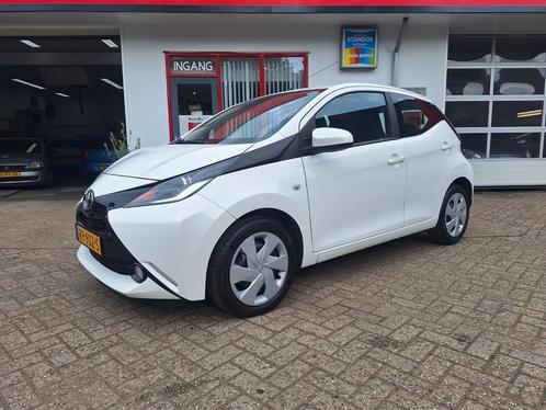 Toyota Aygo 1.0 VVT-i 69pk 5D AIRCO / BEELDSCHERM / BLUETOOT, Auto's, Toyota, Bedrijf, Te koop, Aygo, ABS, Achteruitrijcamera