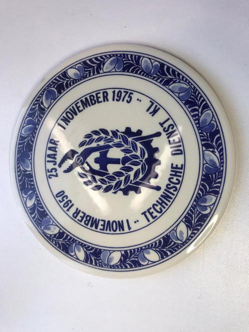 ronde herdenkingstegel 25 jaar Technische Dienst 1975 SHF, Verzamelen, Militaria | Algemeen, Landmacht, Kunstobject, Nederland