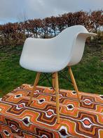 Leuke retro stijl stoel, hout met plastic kuip, Ophalen, Gebruikt, Hout, Eén