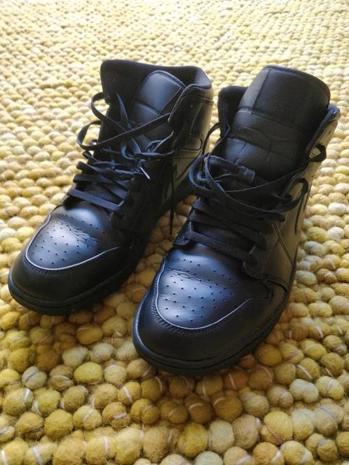 The “Triple Black” Air Jordan 1 - mt EUR 47,5, UK 12, US 13, Kleding | Heren, Schoenen, Zo goed als nieuw, Sportschoenen, Zwart