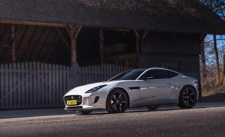 Jaguar F-Type S 380 pk Coupé 3.0 V6 Supercharged Polaris Wit, Auto's, Jaguar, Particulier, F-type, ABS, Achteruitrijcamera, Adaptieve lichten