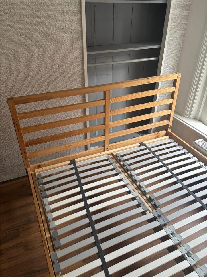 IKEA Tarva Bedframe + Lattenbodem, Huis en Inrichting, Slaapkamer | Bedden, Zo goed als nieuw, Tweepersoons, 140 cm, 200 cm, Hout