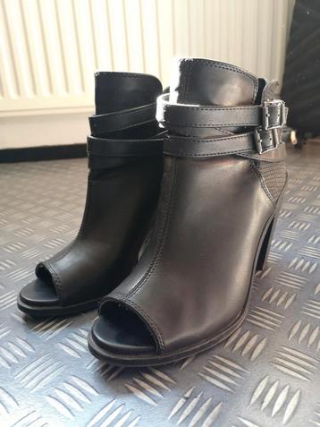 Leuke zomer laarsjes van Simply Vera by Vera Wang, maat 39 beschikbaar voor biedingen