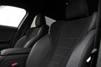 BMW 1 Serie 120 High Executive M Sport Automaat / Sportstoel, Gebruikt, 156 pk, Met garantie (alle), Wit