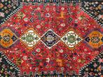 Handmade Persian wool Qashqai carpet Tribal Animal 177x253cm, Persian Perzisch vintage oosters hype, Crème, 150 tot 200 cm, 200 cm of meer
