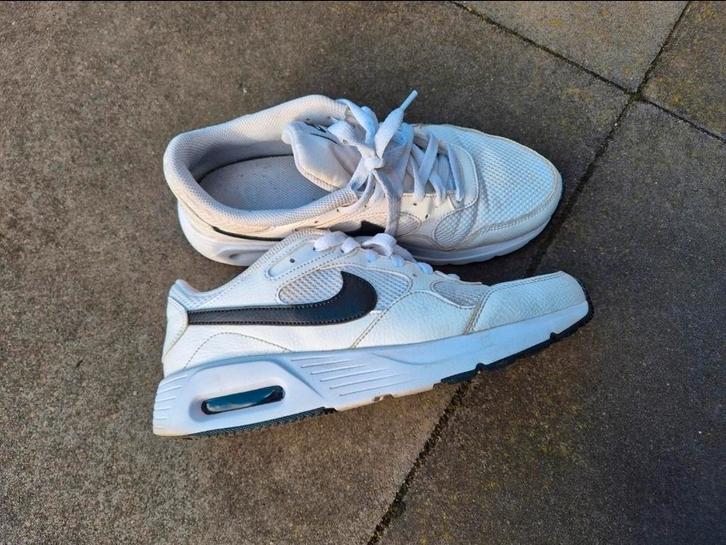 Nike Air Max, maat 41. Inclusief doos, Kleding | Heren, Schoenen, Gedragen, Wit, Ophalen of Verzenden