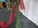 smalle groene vaas - licht bladgroen - gratis deco & bloemen, Ophalen of Verzenden, 75 cm of meer, Groen, Glas