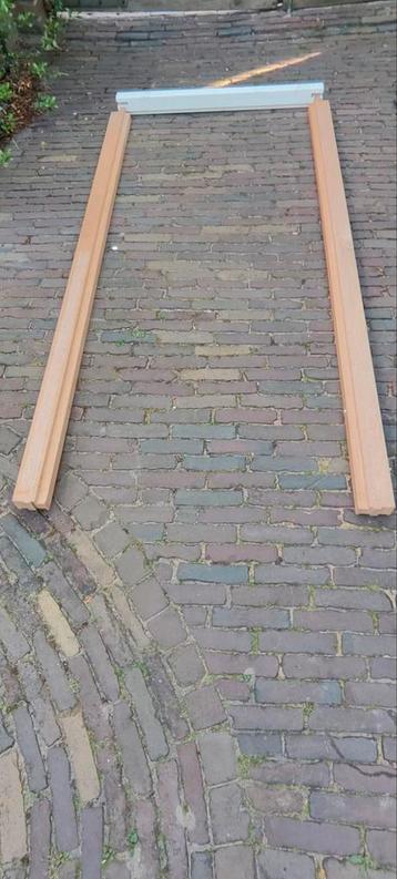 Nieuw Houten deurkozijn beschikbaar voor biedingen
