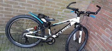 Stoere Team 240 Cube 24 inch mountainbike. beschikbaar voor biedingen