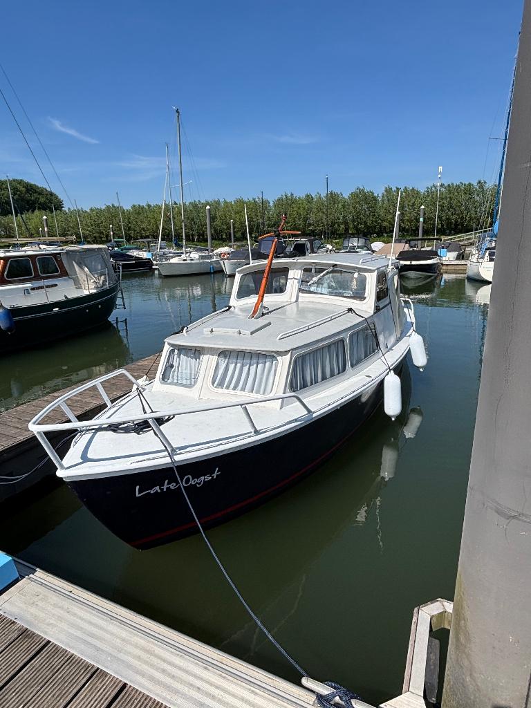 Te koop: stalen motorkruiser met vrijwel nieuwe motor, Watersport en Boten, Motorboten en Motorjachten, Gebruikt, Staal, 6 tot 9 meter