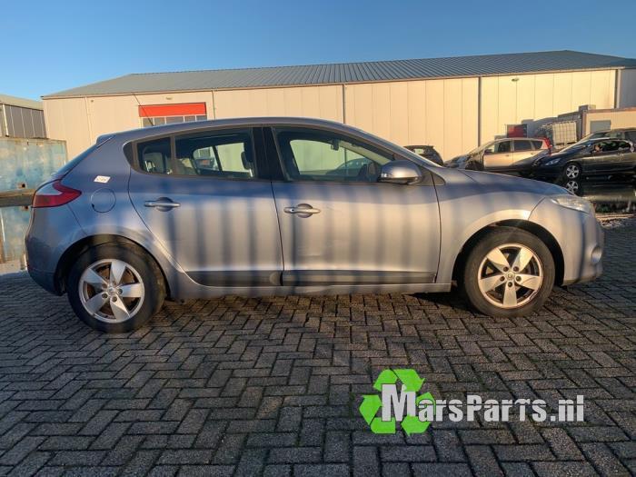 Stijl midden-rechts van een Renault Megane (TERNR), Auto-onderdelen, Carrosserie en Plaatwerk, Renault, Gebruikt, 6 maanden garantie