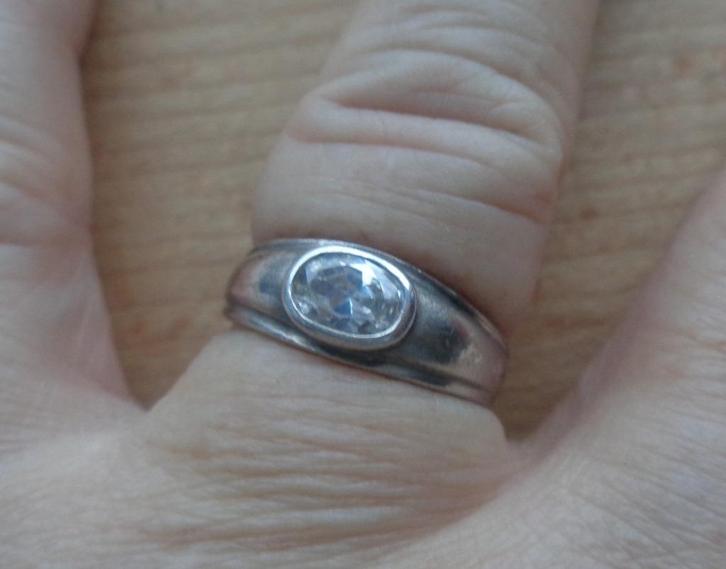 zilveren ring met bergkristal [079], Sieraden, Tassen en Uiterlijk, Ringen, Zo goed als nieuw, Dame, 17 tot 18, Zilver, Zilver