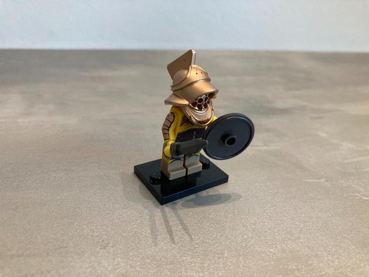 Lego 8805-2 Minifiguren serie 5 - Gladiator, Kinderen en Baby's, Speelgoed | Duplo en Lego, Zo goed als nieuw, Lego, Complete set