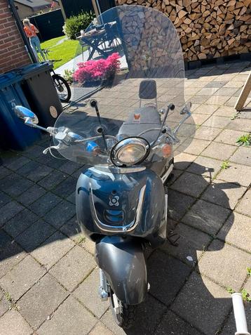 Retro scooter te koop! beschikbaar voor biedingen