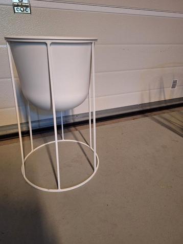 Designer plantenbak Norman Copenhagen  beschikbaar voor biedingen