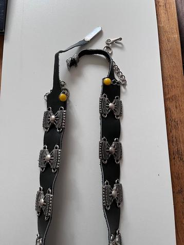 Zilveren riem beschikbaar voor biedingen