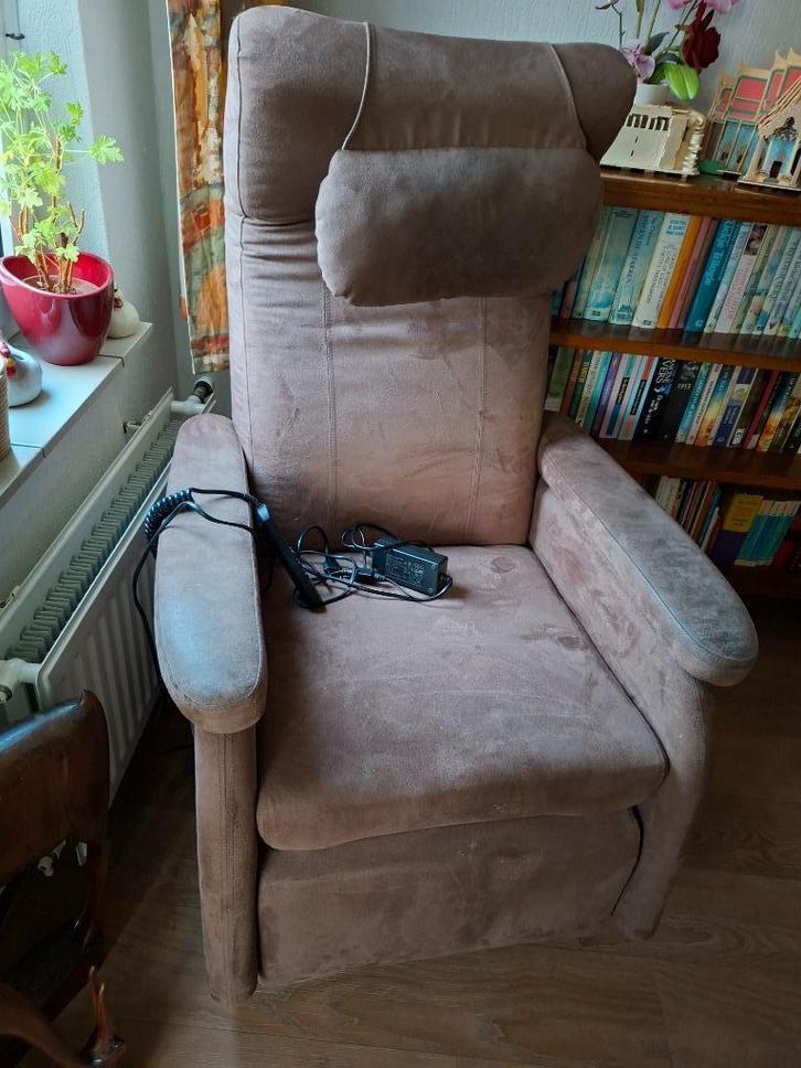Doge sta op stoel te koop aangeboden, Huis en Inrichting, Fauteuils, Gebruikt, Stof, 50 tot 75 cm, 75 tot 100 cm, Ophalen