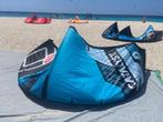 2 kites en 1 bar, 12m2 met mankement, Watersport en Boten, Kitesurfen, Geen board, Ophalen, Gebruikt