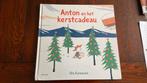 Anton en het kerstcadeau - Ole Könnecke, Boeken, Ophalen of Verzenden, Zo goed als nieuw, Uitklap-, Voel- of Ontdekboek, 3 tot 4 jaar