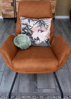Fauteuil cognac/roest kleur met metalen zwarte poten, Huis en Inrichting, Fauteuils, Ophalen, Minder dan 75 cm, Zo goed als nieuw