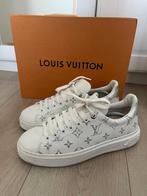 Louis Vuitton sneaker time out 41 origineel, Kleding | Dames, Schoenen, Ophalen of Verzenden, Zo goed als nieuw, Zwart, Sneakers of Gympen