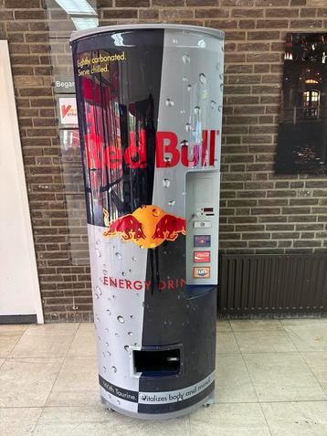 Red Bull frisdrankautomaat met muntwisselaar beschikbaar voor biedingen