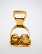 Vintage Messing Flesopener – Voetbal Thema 00321, Ophalen of Verzenden, Brons