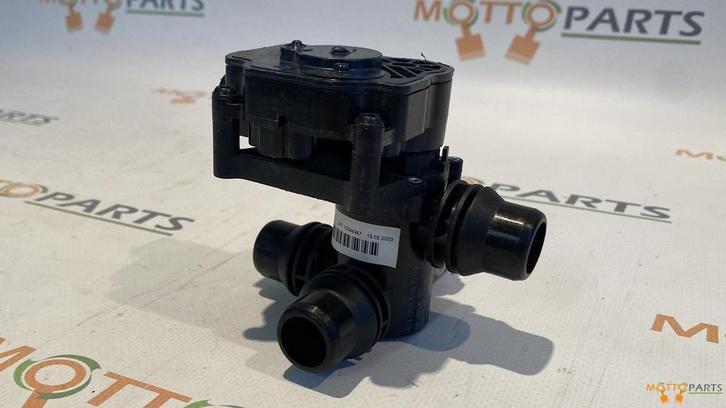 Mercedes-Benz Kachelkraan Koelvloeistofpomp A0005061500, Auto-onderdelen, Airco en Verwarming, Gebruikt, Ophalen of Verzenden