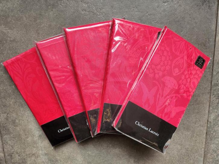 Christian Lacroix servetten rood - NIEUW, Huis en Inrichting, Keuken | Textiel, Nieuw, Overige typen, Rood, Ophalen of Verzenden