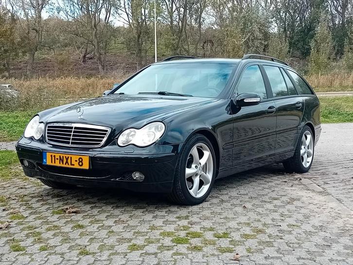 C 220 cdi Combi zwart automaat 2003 leder xenon, Auto's, Mercedes-Benz, Particulier, C-Klasse, Diesel, F, Stationwagon, Automaat