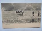 Zandvoort reddingswerkers met houten reddingsboot rond 1920, Ophalen of Verzenden, Voor 1920, Ongelopen, Noord-Holland