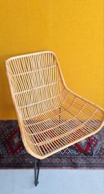 Rieten Stoel met zwart Metalen Poten, kuipstoel, stoeltje, Gebruikt, Bruin, Vintage, Vintage